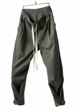 Load image into Gallery viewer, KLASICA GARNER EXTRA WIDE STRING TROUSERS / HIGH DENSITY MATT TWILL (OLIVE)