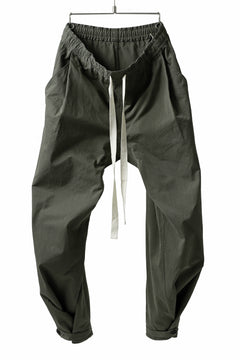 Load image into Gallery viewer, KLASICA GARNER EXTRA WIDE STRING TROUSERS / HIGH DENSITY MATT TWILL (OLIVE)