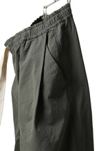 Load image into Gallery viewer, KLASICA GARNER EXTRA WIDE STRING TROUSERS / HIGH DENSITY MATT TWILL (OLIVE)