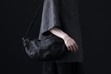 Load image into Gallery viewer, ISAMU KATAYAMA BACKLASH SHOULDER BAG / DOUBLE-SHOULDER OBJECT DYED (BLACK)
