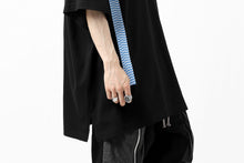 画像をギャラリービューアに読み込む, FACETASM BARCODE PRINT TEE (BLACK)