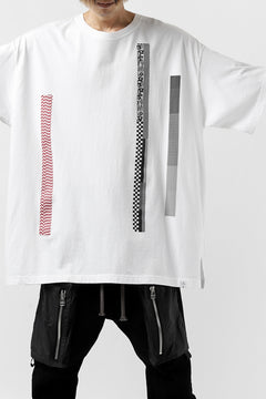 画像をギャラリービューアに読み込む, FACETASM BARCODE PRINT TEE (WHITE)