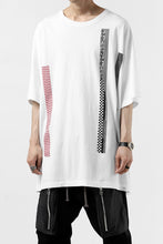 画像をギャラリービューアに読み込む, FACETASM BARCODE PRINT TEE (WHITE)