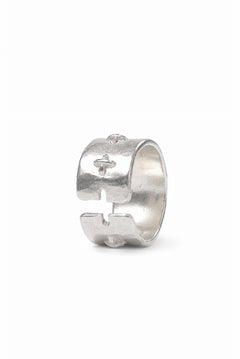 画像をギャラリービューアに読み込む, m.a+ thick silver stitched multiple cross ring / AG538/AG (SILVER)