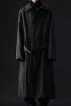 Load image into Gallery viewer, ISAMU KATAYAMA BACKLASH OVER COAT / GARMENT NATURAL DYED WOVEN + ELECTRIC HEATING LINER (LEAF)