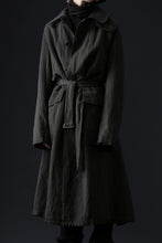 Load image into Gallery viewer, ISAMU KATAYAMA BACKLASH OVER COAT / GARMENT NATURAL DYED WOVEN + ELECTRIC HEATING LINER (LEAF)