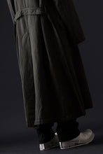 Load image into Gallery viewer, ISAMU KATAYAMA BACKLASH OVER COAT / GARMENT NATURAL DYED WOVEN + ELECTRIC HEATING LINER (LEAF)