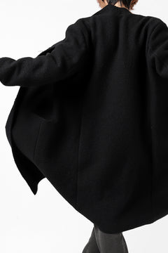 Load image into Gallery viewer, daub RAW EDGE COAT / VIRGIN WOOL (BLACK)