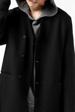 Load image into Gallery viewer, daub RAW EDGE COAT / VIRGIN WOOL (BLACK)