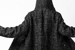 Load image into Gallery viewer, daub HOODED LONG ZIP COAT / MERANGE KNITTED (BLACK)