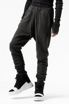 Load image into Gallery viewer, daub SWEAT SLIM JOGGER PANTS / COLD DYED JERSEY (DARK GREY)