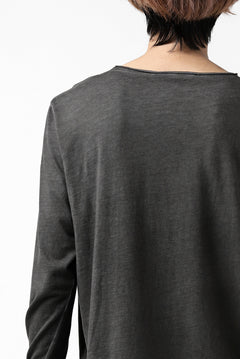 Load image into Gallery viewer, daub CHEST POCKET LONG SLEEVE CUT SEWN / COLD DYED JERSEY (DARK GREY)