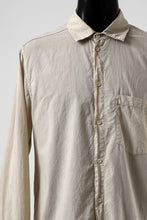 Load image into Gallery viewer, daub PLAIN COLLAR SHIRT / COLD DYED ORGANIC COTTON (SAND)