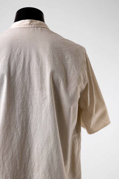 Load image into Gallery viewer, daub DYEING MINIMAL SS SHIRT / ORGANIC COTTON (SAND)