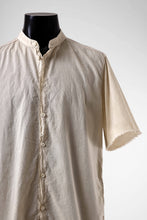 Load image into Gallery viewer, daub DYEING MINIMAL SS SHIRT / ORGANIC COTTON (SAND)