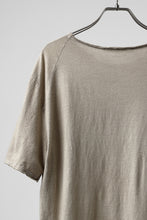 Load image into Gallery viewer, daub DYEING T-SHIRT SCAR STITCHED / CL-JERSEY (SAND)