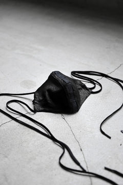 画像をギャラリービューアに読み込む, masnada LEATHER MASK / PELLE DI PECORA VEGETALE (BLACK)