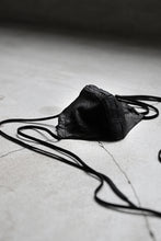 画像をギャラリービューアに読み込む, masnada LEATHER MASK / PELLE DI PECORA VEGETALE (BLACK)