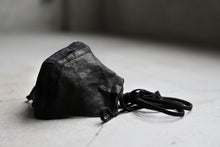 画像をギャラリービューアに読み込む, masnada LEATHER MASK / PELLE DI PECORA VEGETALE (BLACK)