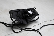 画像をギャラリービューアに読み込む, masnada LEATHER MASK / PELLE DI PECORA VEGETALE (BLACK)