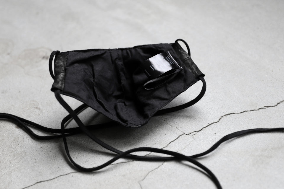 画像をギャラリービューアに読み込む, masnada LEATHER MASK / PELLE DI PECORA VEGETALE (BLACK)