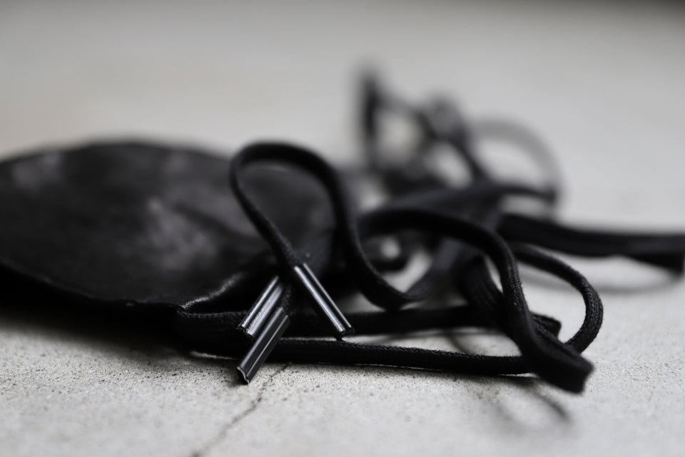 画像をギャラリービューアに読み込む, masnada LEATHER MASK / PELLE DI PECORA VEGETALE (BLACK)