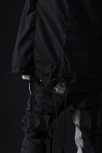画像をギャラリービューアに読み込む, masnada CROPPED LOOSE POCKET PARKA JACKET / STRETCH COTTON RIPSTOP (SOLID BLACK)