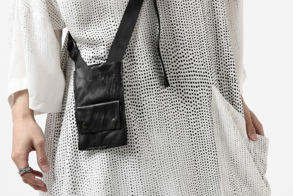 画像をギャラリービューアに読み込む, PAL OFFNER MOBILE BAG 2.0 / CALF LEATHER (BLACK)