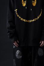 Load image into Gallery viewer, mastermind JAPAN SWEAT HOODIE / FACE LOGO (BLACK)