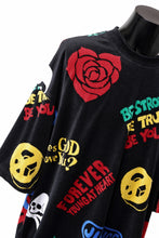 画像をギャラリービューアに読み込む, mastermind JAPAN ALL-OVER DESIGN VELOUR TEE / BOXY FIT (MULTI)