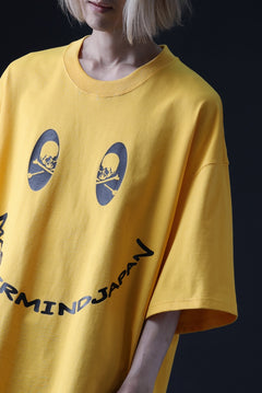 Load image into Gallery viewer, mastermind JAPAN FACE LOGO TEE / BOXY FIT (YELLOW)