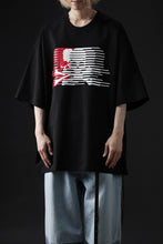 Load image into Gallery viewer, mastermind JAPAN MOVING SKULL TEE / BOXY FIT (BLACK)