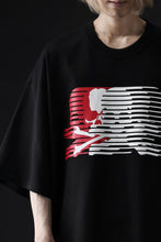 Load image into Gallery viewer, mastermind JAPAN MOVING SKULL TEE / BOXY FIT (BLACK)
