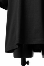 Load image into Gallery viewer, mastermind JAPAN MOVING SKULL TEE / BOXY FIT (BLACK)