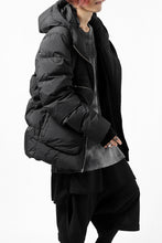 画像をギャラリービューアに読み込む, thomkrom RADICAL POCKET DOWN JACKET (BLACK)