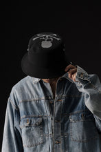 Load image into Gallery viewer, mastermind JAPAN REFLECTIVE SKULL BUCKET HAT (BLACK)
