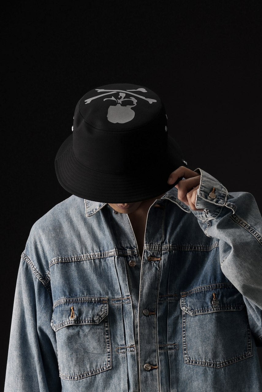 Load image into Gallery viewer, mastermind JAPAN REFLECTIVE SKULL BUCKET HAT (BLACK)