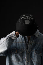 Load image into Gallery viewer, mastermind JAPAN REFLECTIVE SKULL BUCKET HAT (BLACK)
