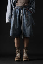 Load image into Gallery viewer, mastermind JAPAN WIDE TAPERED PANTS / 2WAY STRETCH DENIM (INDIGO)