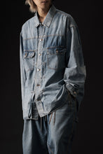 Load image into Gallery viewer, mastermind WORLD LIGHT OZ SELVEDGE DENIM SHIRT / SPECIAL WATER REPELLENT (INDIGO)