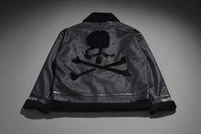 画像をギャラリービューアに読み込む, mastermind WORLD x ALPHA INDUSTRIES SYNTHETIC MOUTON HEAVY JACKET (BLACK)