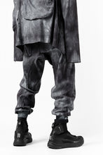Load image into Gallery viewer, thomkrom LOW CROTCH JOGGER PANTS / DYEING WOVEN ELASTIC (MARBLE T109)