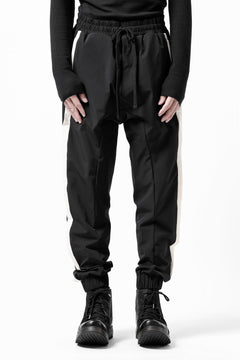 画像をギャラリービューアに読み込む, thom/krom SIDE LINE JOGGER PANTS / ELASTIC NYLON (BLACK)
