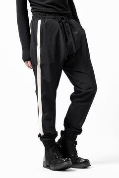 画像をギャラリービューアに読み込む, thom/krom SIDE LINE JOGGER PANTS / ELASTIC NYLON (BLACK)