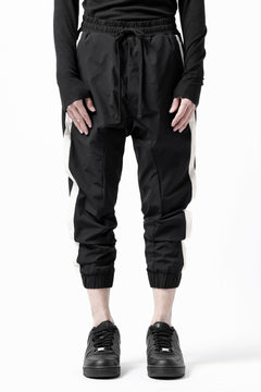 画像をギャラリービューアに読み込む, thom/krom SIDE LINE JOGGER PANTS / ELASTIC NYLON (BLACK)