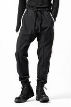 画像をギャラリービューアに読み込む, thom/krom SIDE LINE JOGGER PANTS / ELASTIC NYLON (BLACK)
