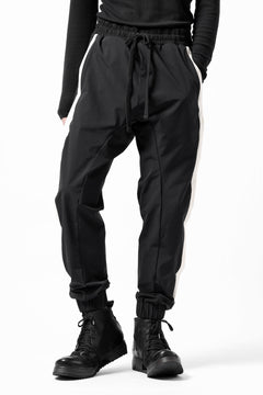 画像をギャラリービューアに読み込む, thom/krom SIDE LINE JOGGER PANTS / ELASTIC NYLON (BLACK)