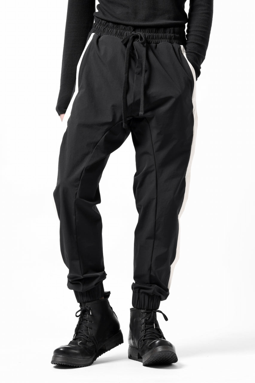 画像をギャラリービューアに読み込む, thom/krom SIDE LINE JOGGER PANTS / ELASTIC NYLON (BLACK)