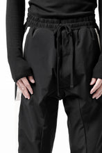 画像をギャラリービューアに読み込む, thom/krom SIDE LINE JOGGER PANTS / ELASTIC NYLON (BLACK)