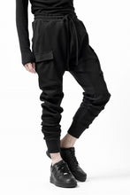 画像をギャラリービューアに読み込む, thom/krom WORKED EASY JOGGER PANTS / WAFFLE JERSEY (BLACK)